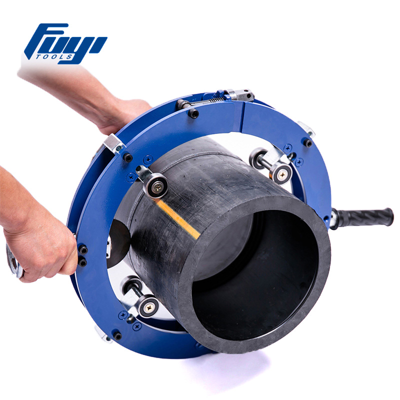 Cortador de tubos rotativo